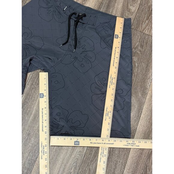 RS Surf Swim Trunks Men's 34 Gray Hawaiian Floral Surf Bathing Suit Beach - Picture 4 of 8